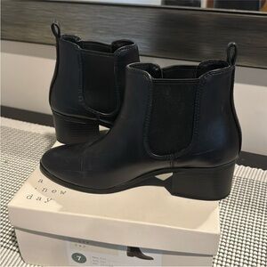 Ellie Black Ankle Boots